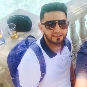 Meet your Posher, Roy